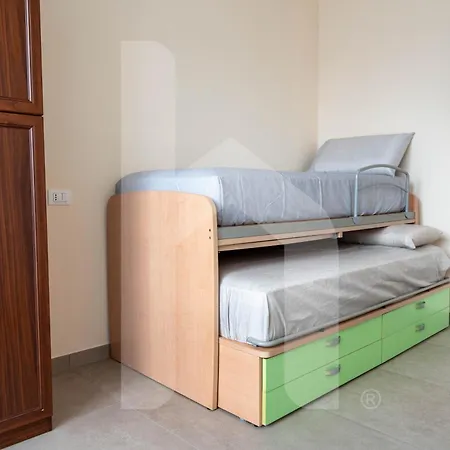 Homiday - Via Roma, 32 * Pineto